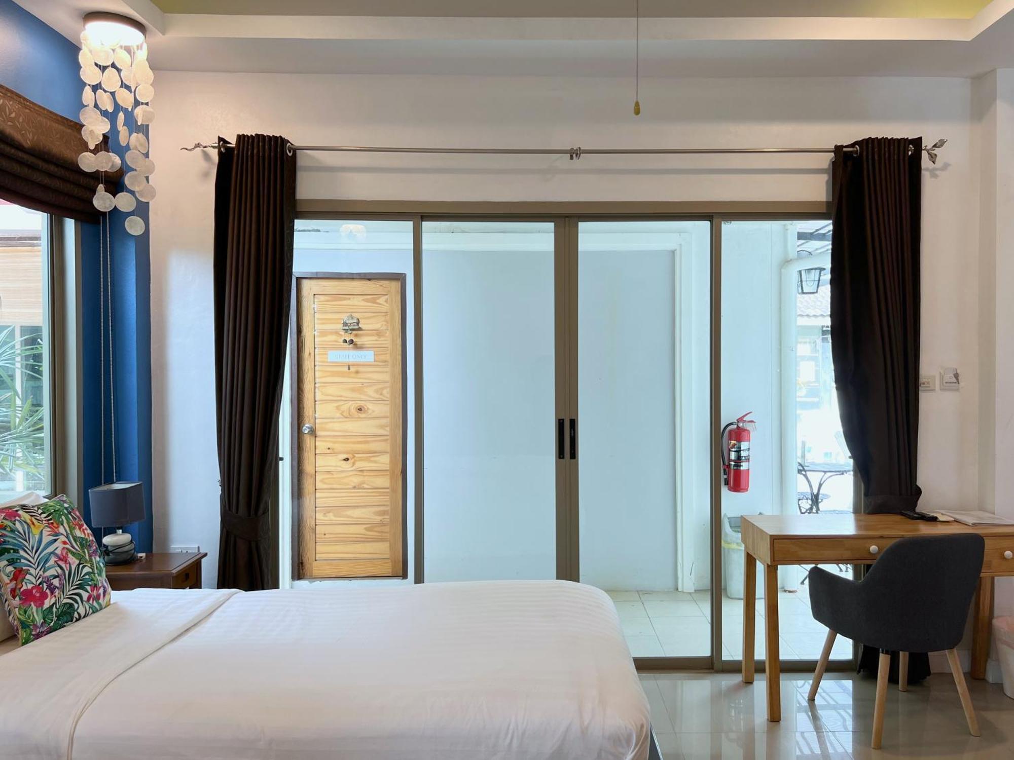 The Snug Airportel - Phuket Airport Nai Yang Room photo